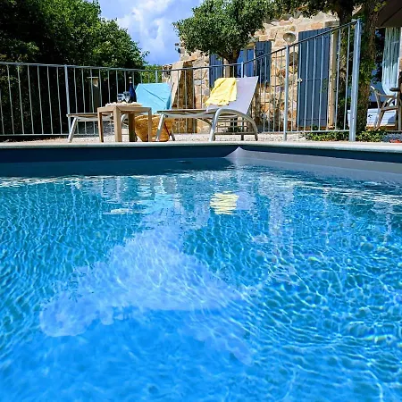 Mazet Lo Garric Holiday home *